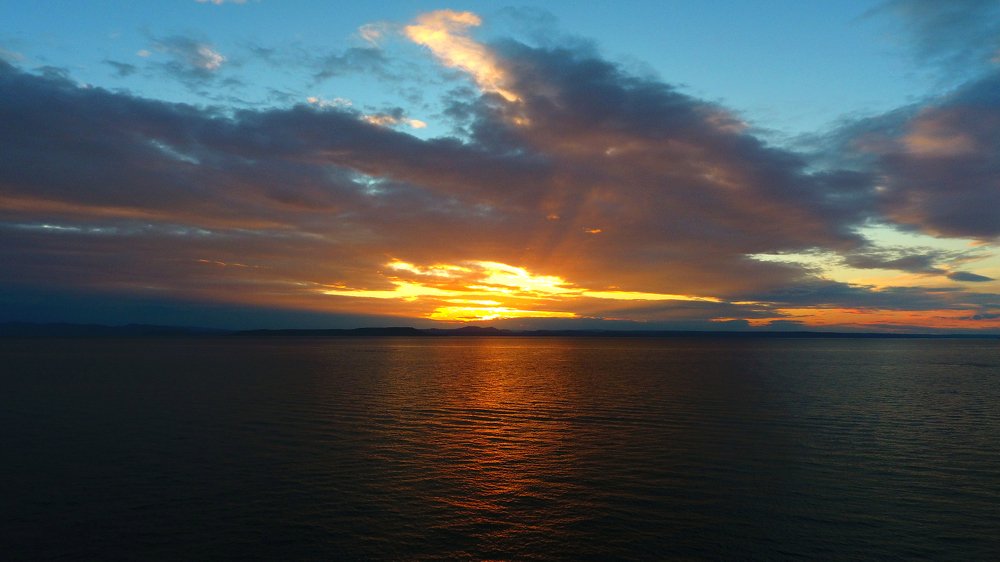 Над Амурским заливом