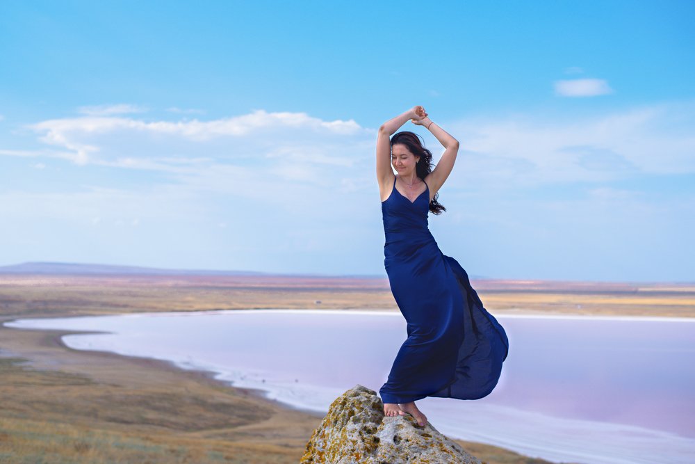 Девушка в синем