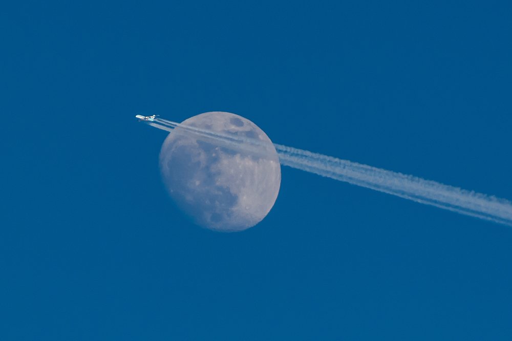 Полет через луну