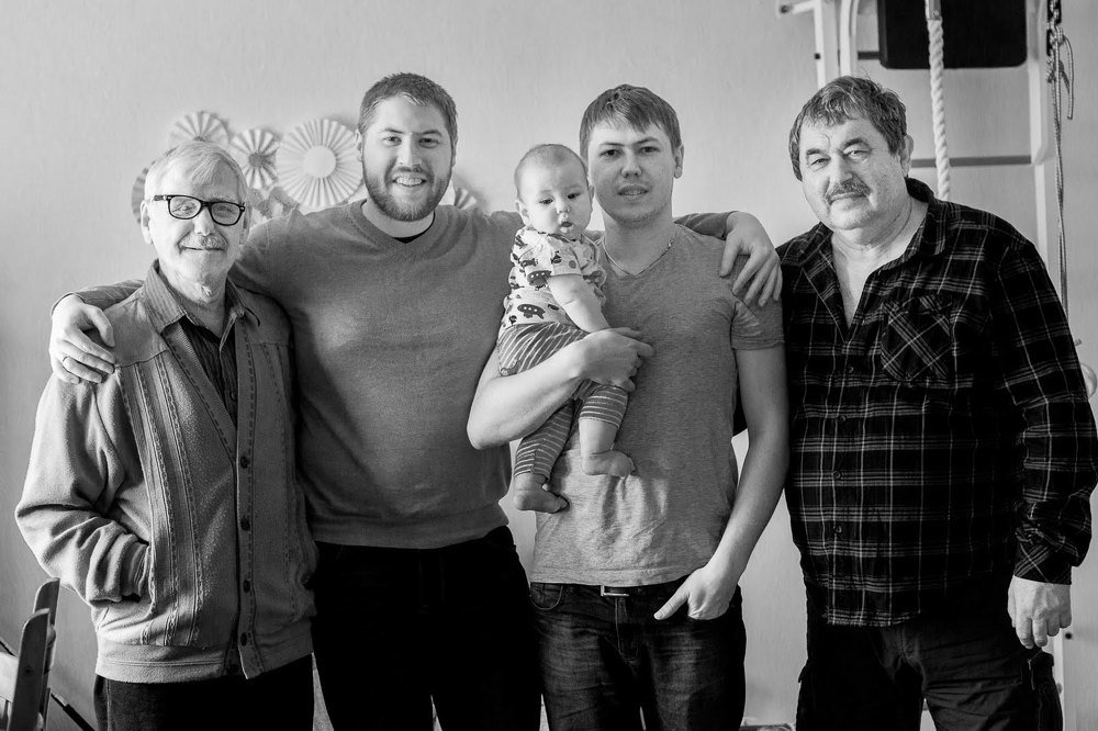 4 поколения любимых мужчин