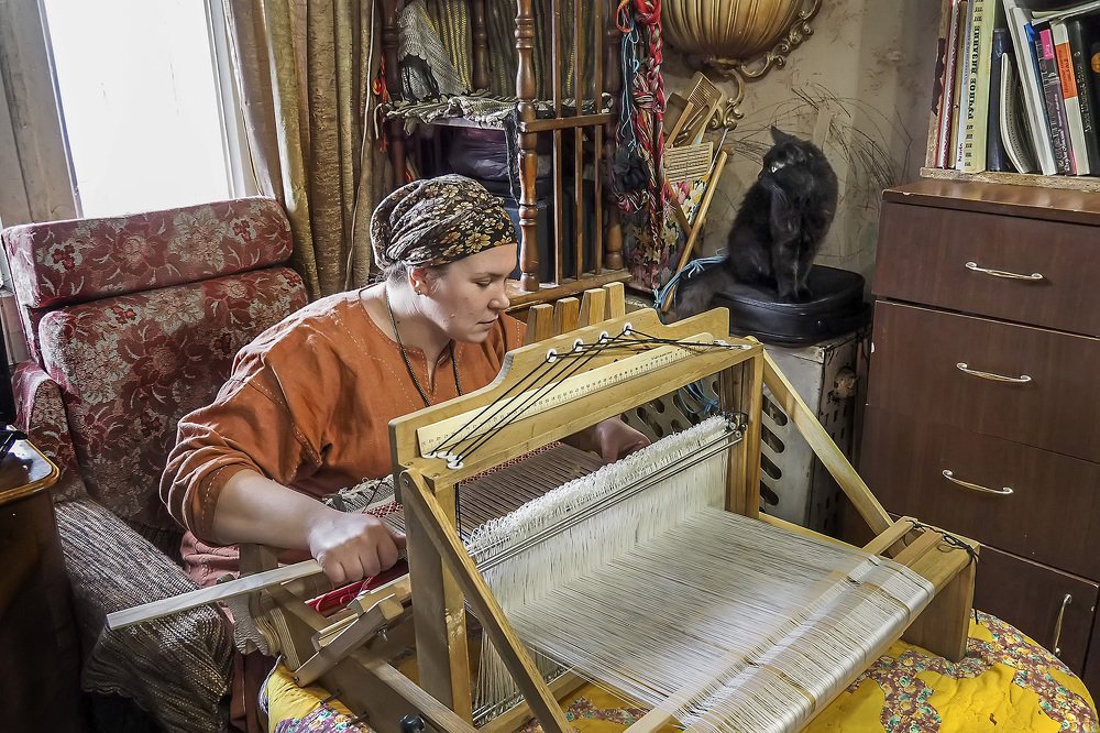 ТКАЧИХА АННА