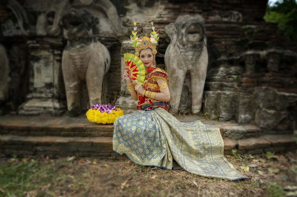 Indonesian Traditional Costumes