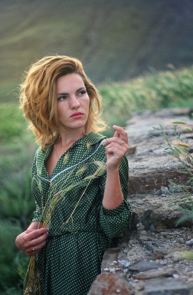 Девушка загадка