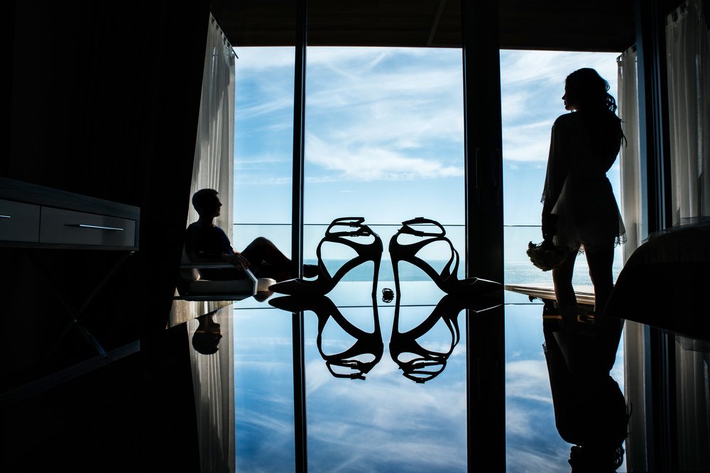 Wedding siluets. Bride and Groom