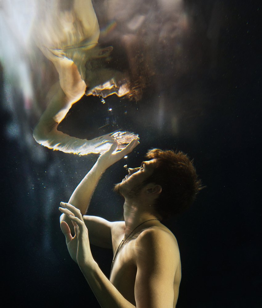 Друг в отражении