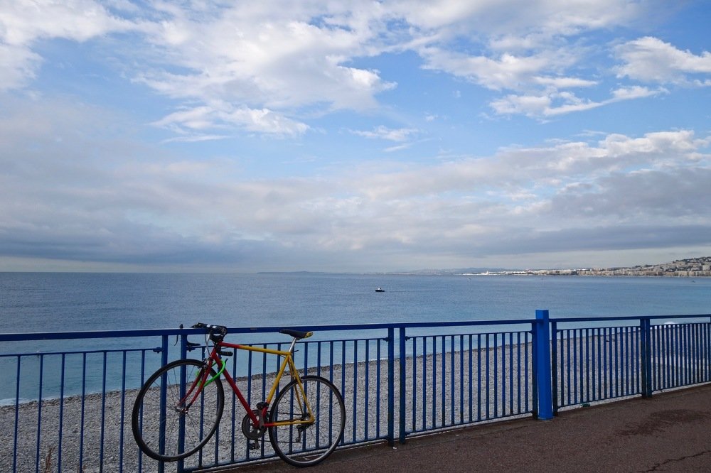 на берегу Средиземного моря