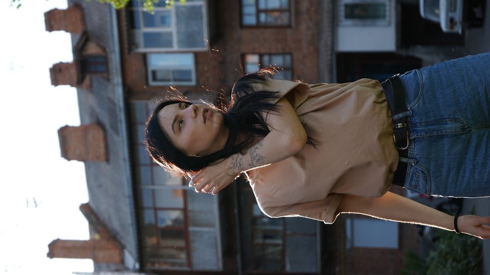 Девочка с соседнего двора