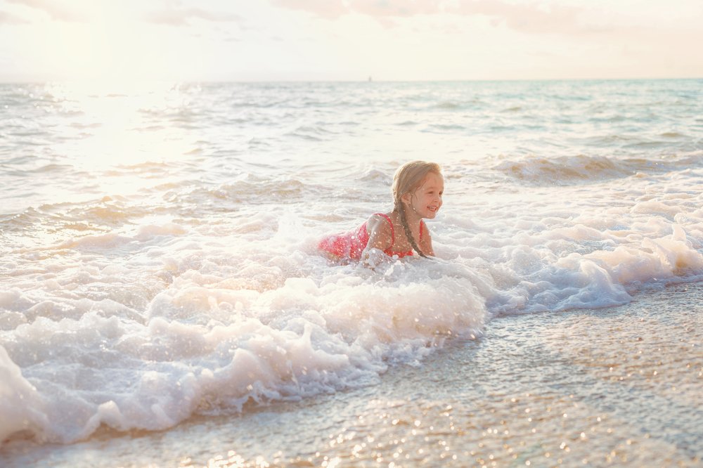 В волнах теплого прибоя