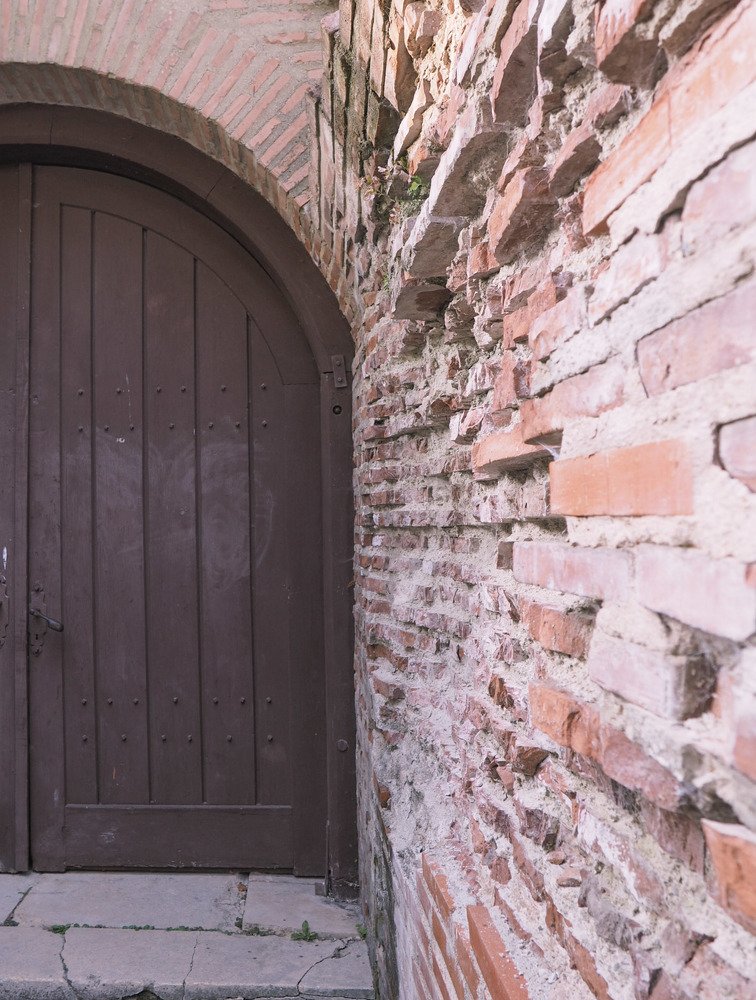 The old castle door