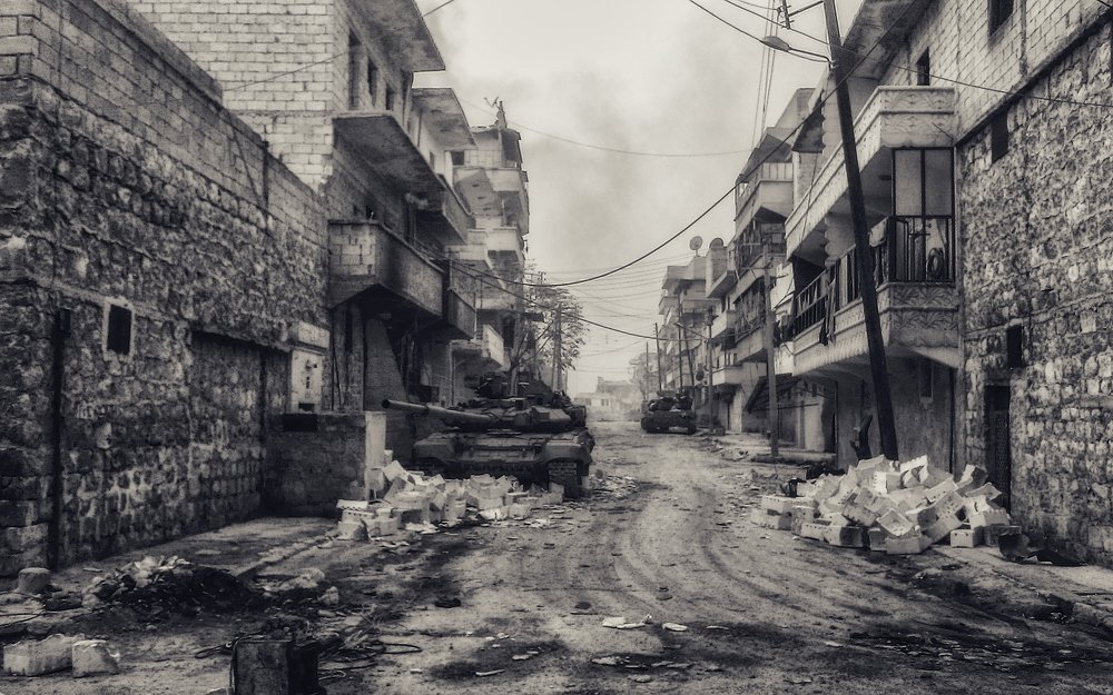 По улицам войны...