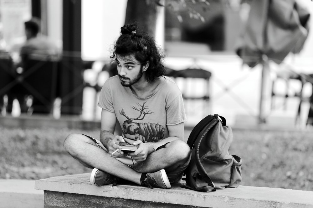 Люди... город...