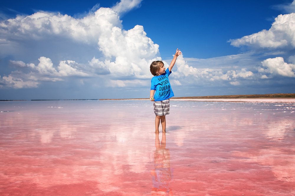 Розовое озеро