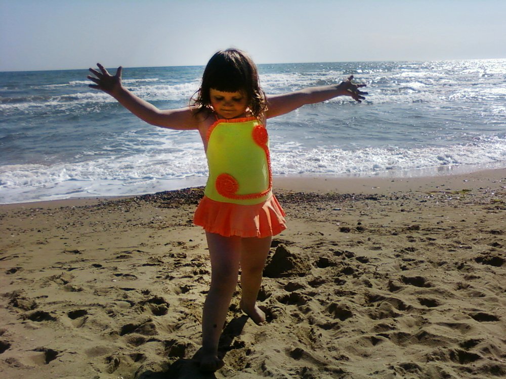 Маленькая балерина и море