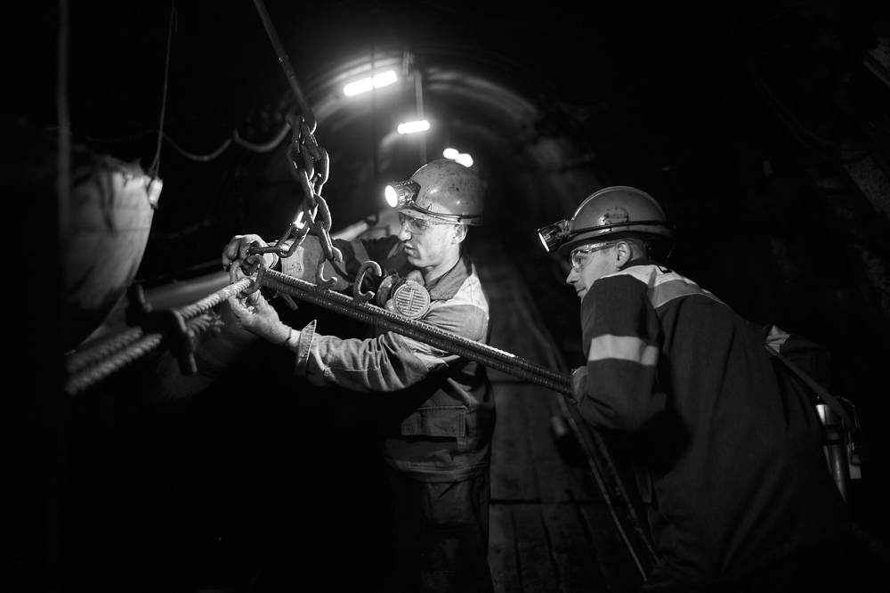 В шахте