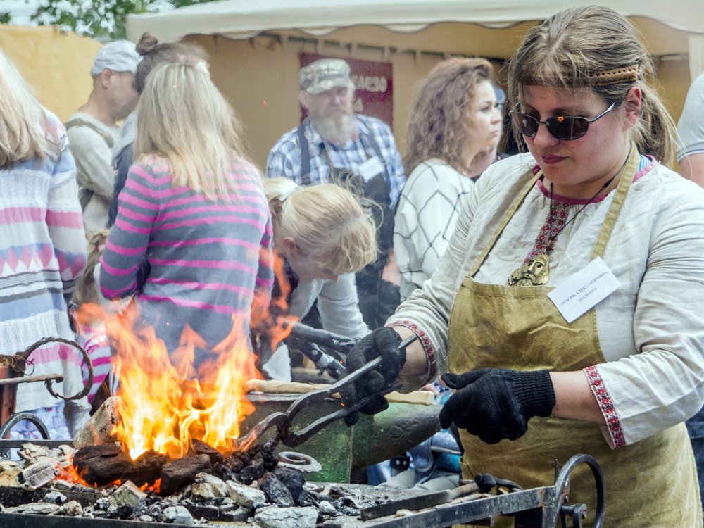 Кузнец - профессия женская