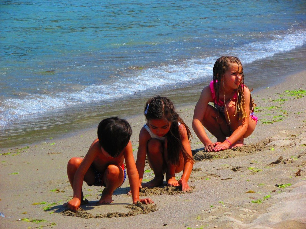 Kids Games By The Water