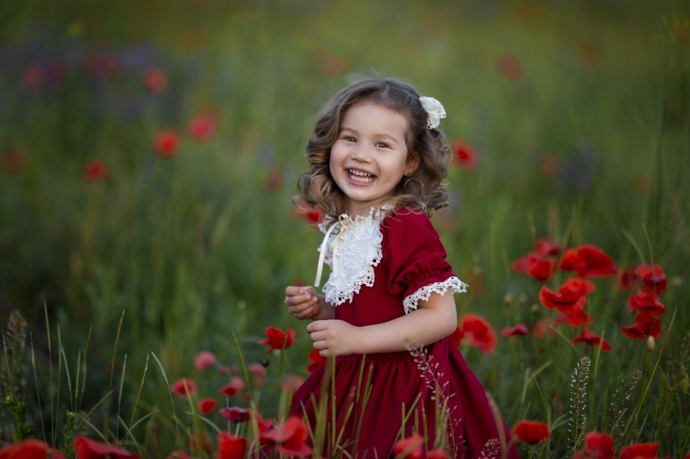 хохотушка в маках