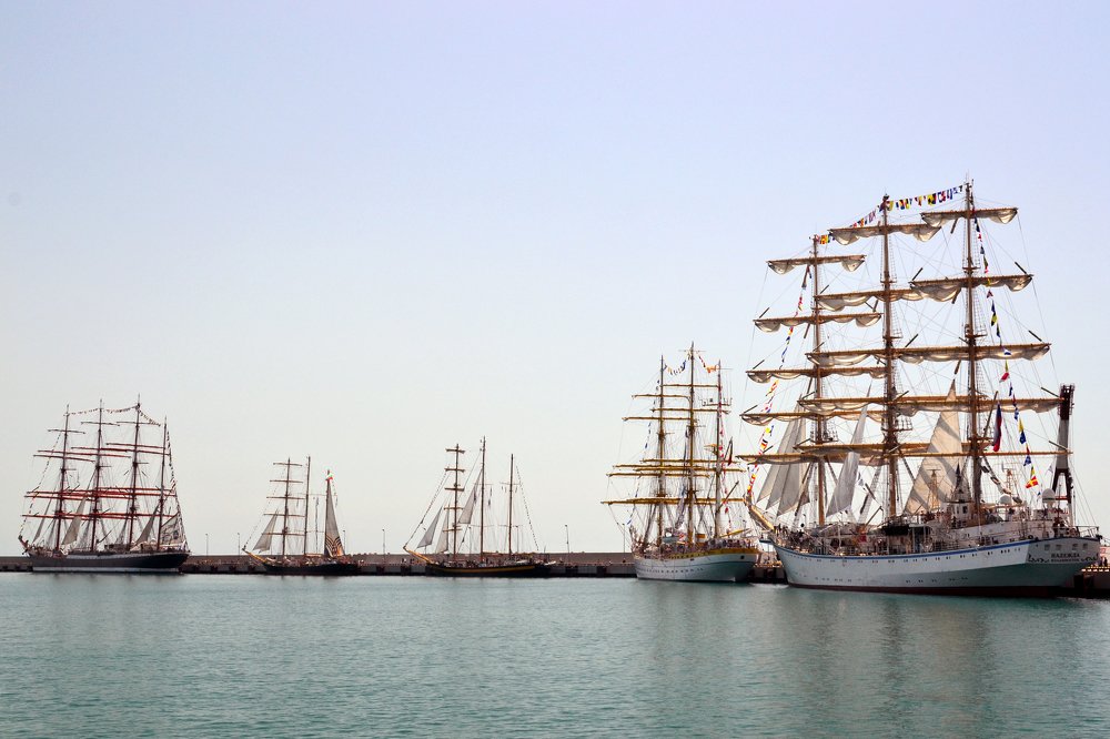 Парад парусников