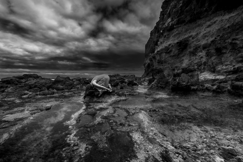 Immersed in the Earth