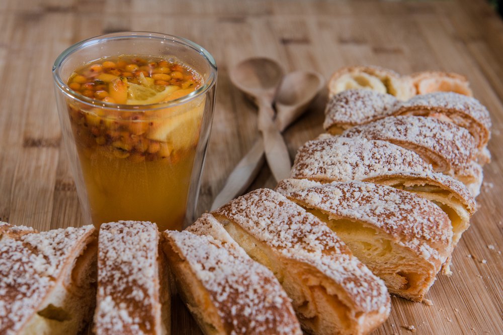 Австрийский штрудель и ягодный чай