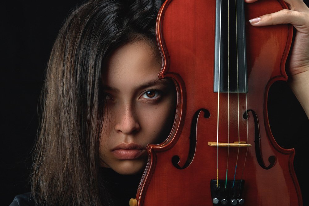Женщина и скрипка