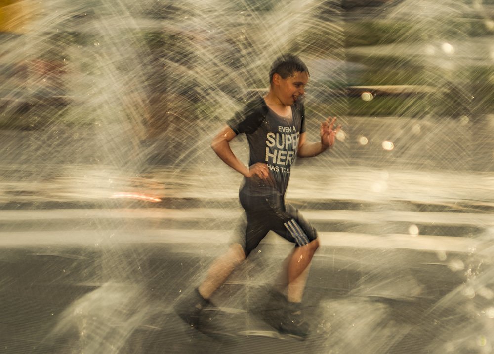 Сквозь фонтан