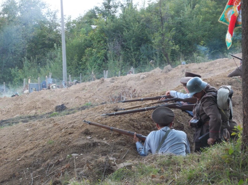 Военна възстановка