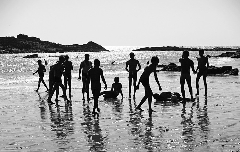 Пляжный футбол.