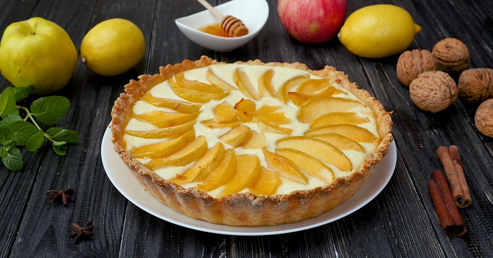 Пирог по-грузински с айвой