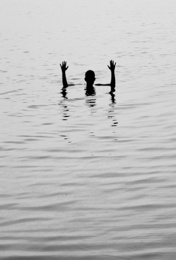 черным-черно