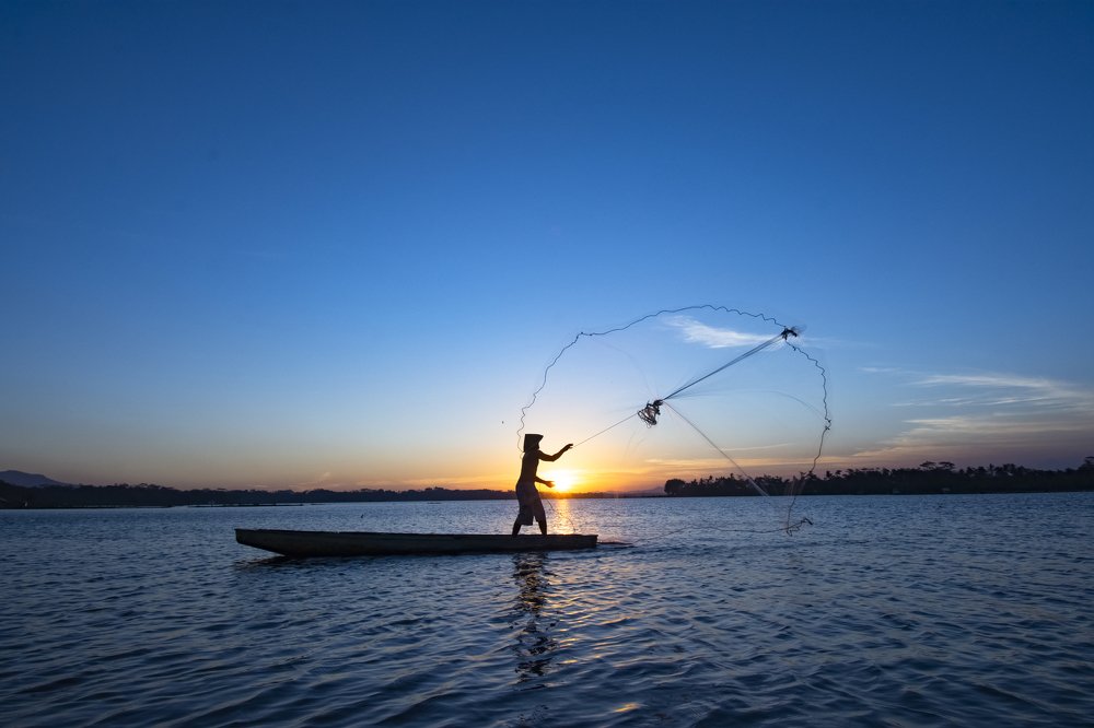 Poor Indonesian Javanese island fishermen