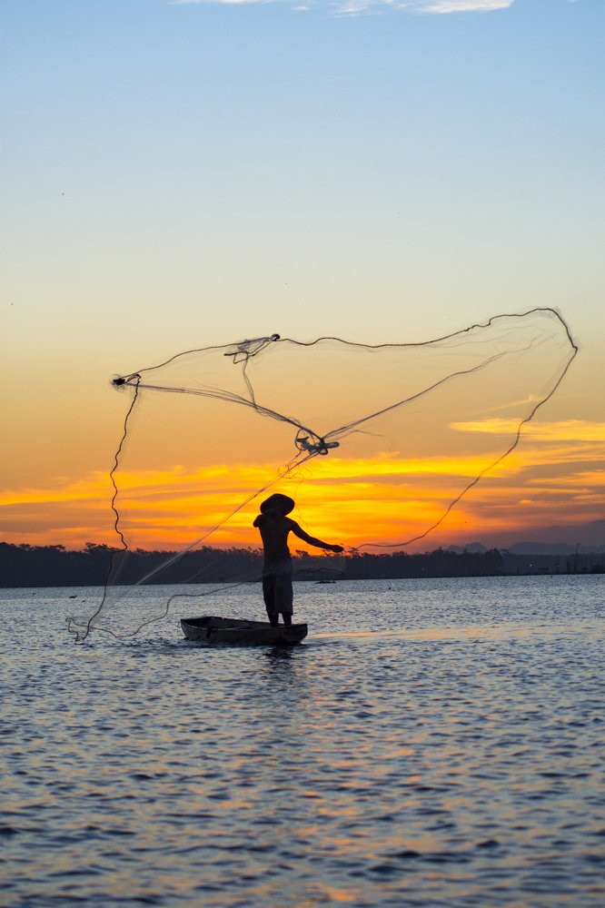 Poor Indonesian Javanese island fishermen