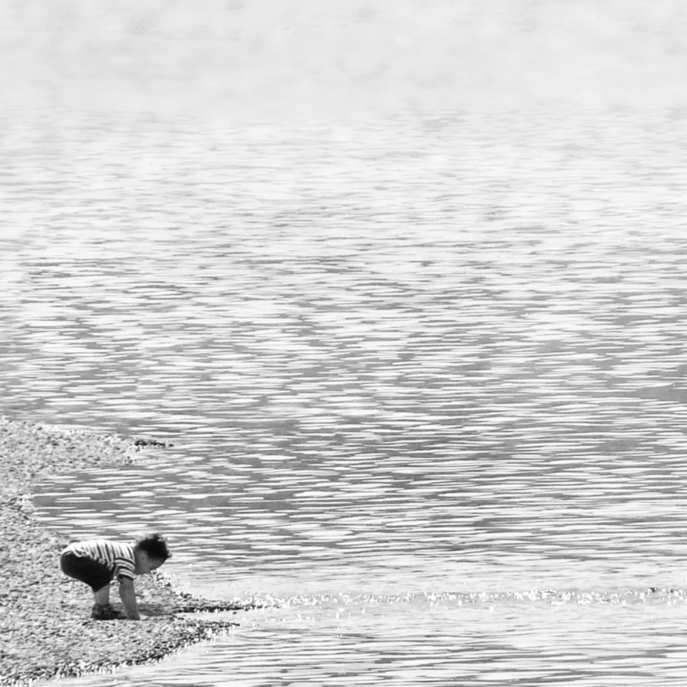 Child by the Water N02
