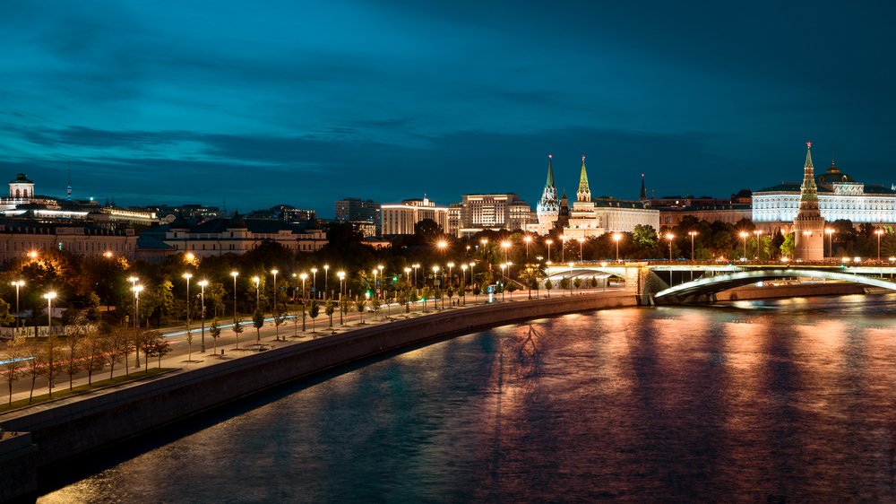 Ночная Москва. Набережная.