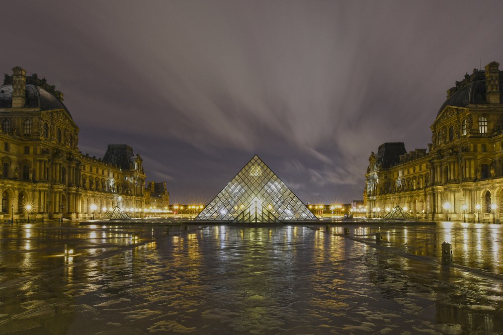 Photograph by SI SABER LOTFI