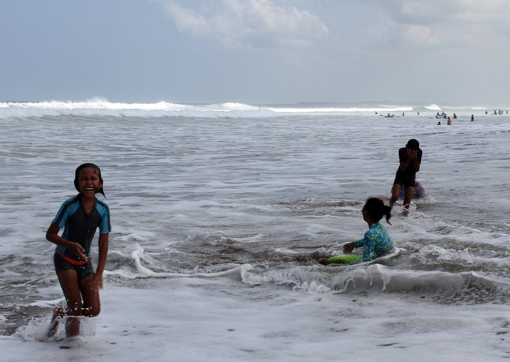 Фотография автора Tutang Hermawan (+62)812 2072-43 Asep