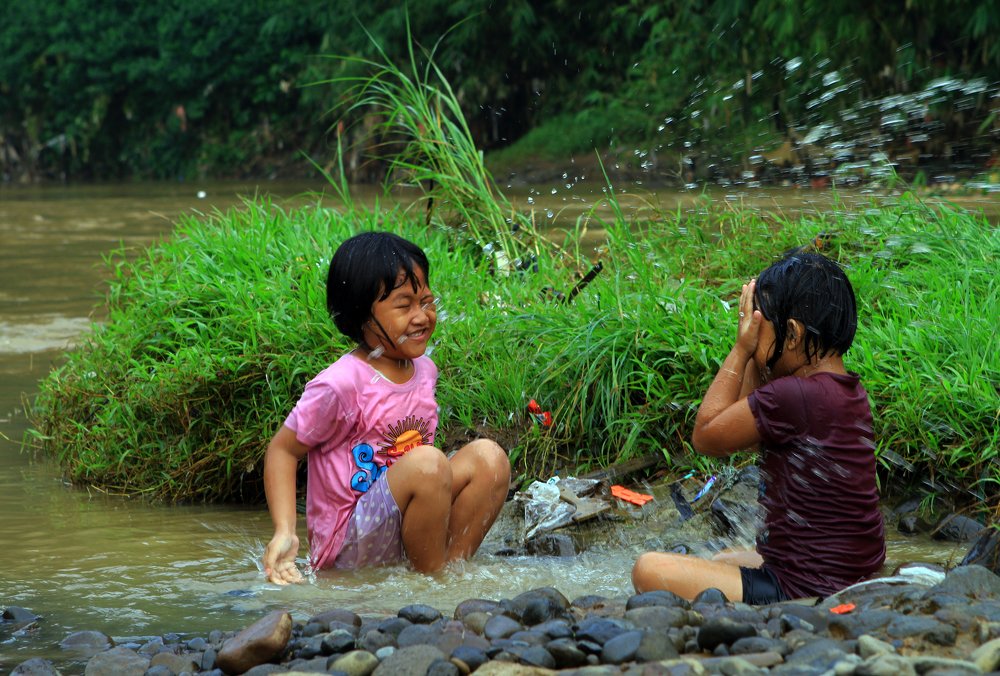 Фотография автора Tutang Hermawan (+62)812 2072-43 Asep