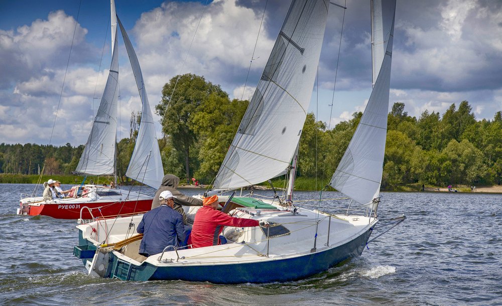 Обходим лидера