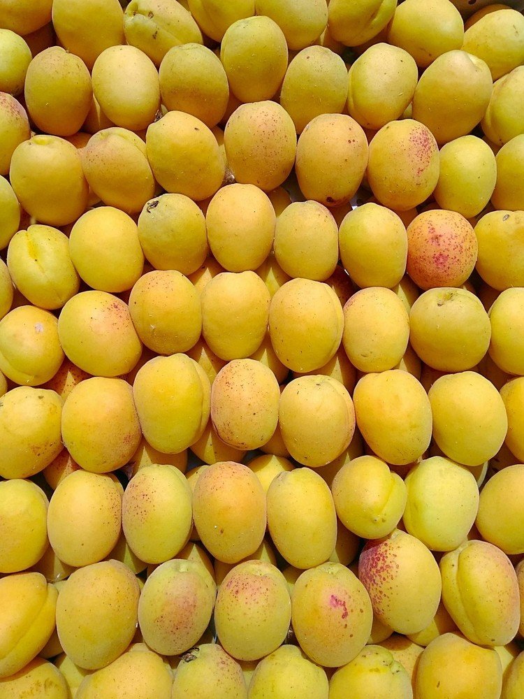 Абрикосы ...