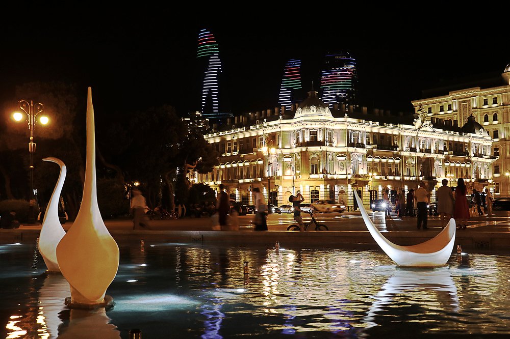 Вечерний Баку