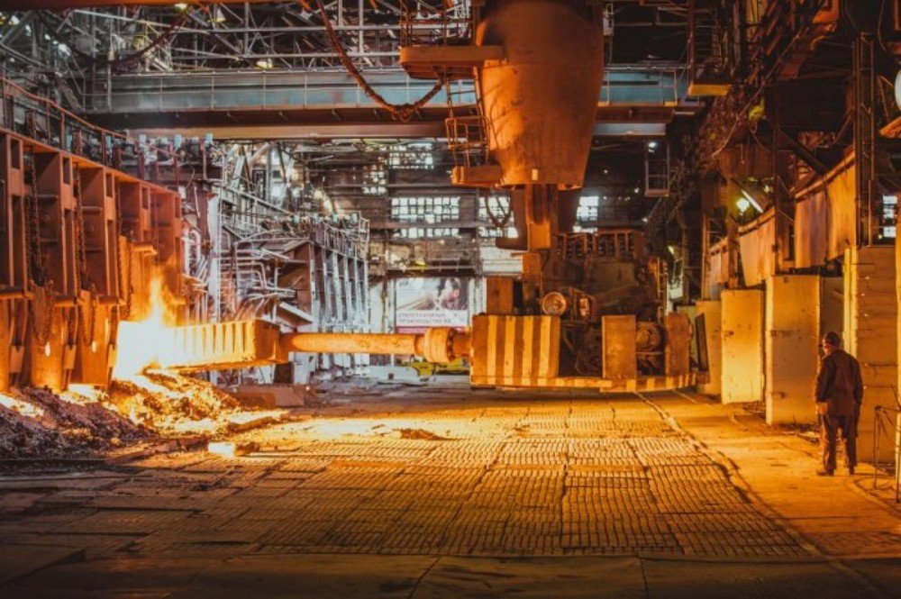 Горят Мартеновские печи