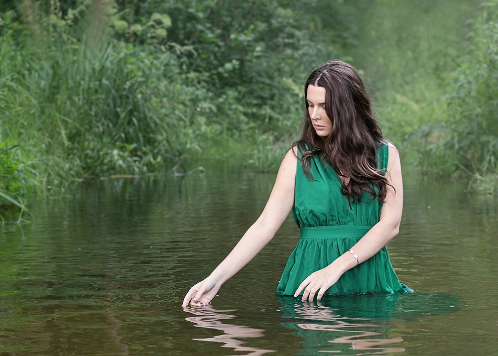 Отражаясь...