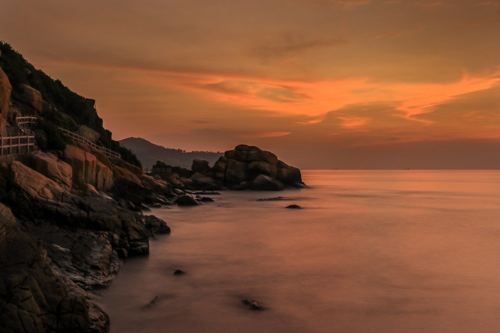 The Long Chao Kok Coastal Trail at Dawn