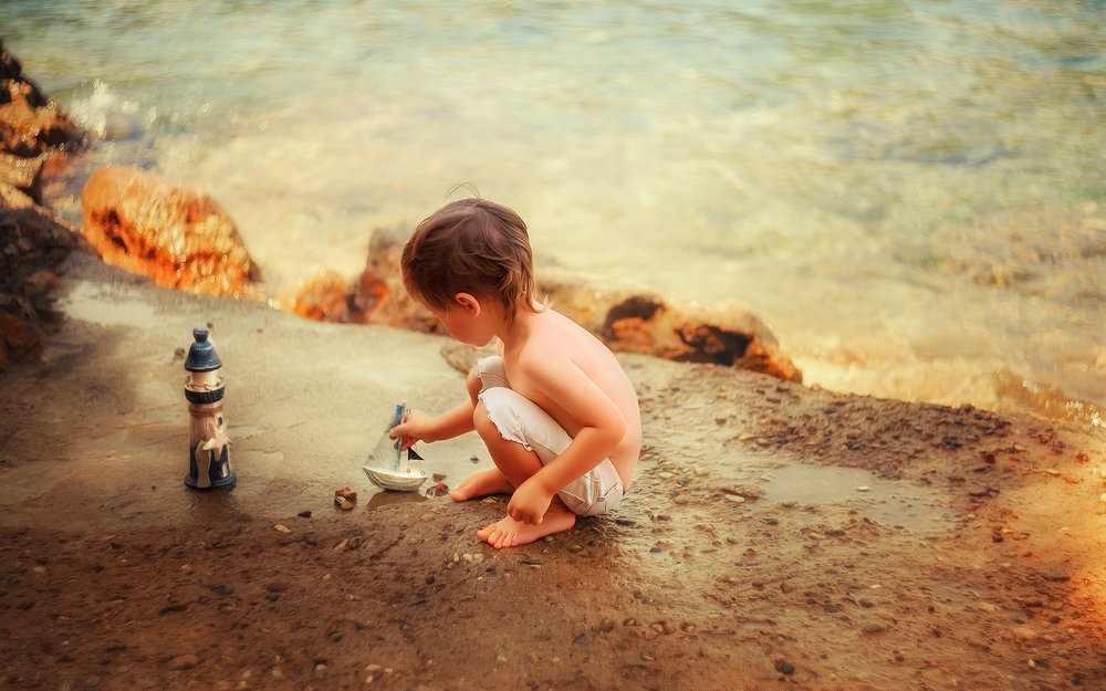 Photograph by Alisun photography Sasha