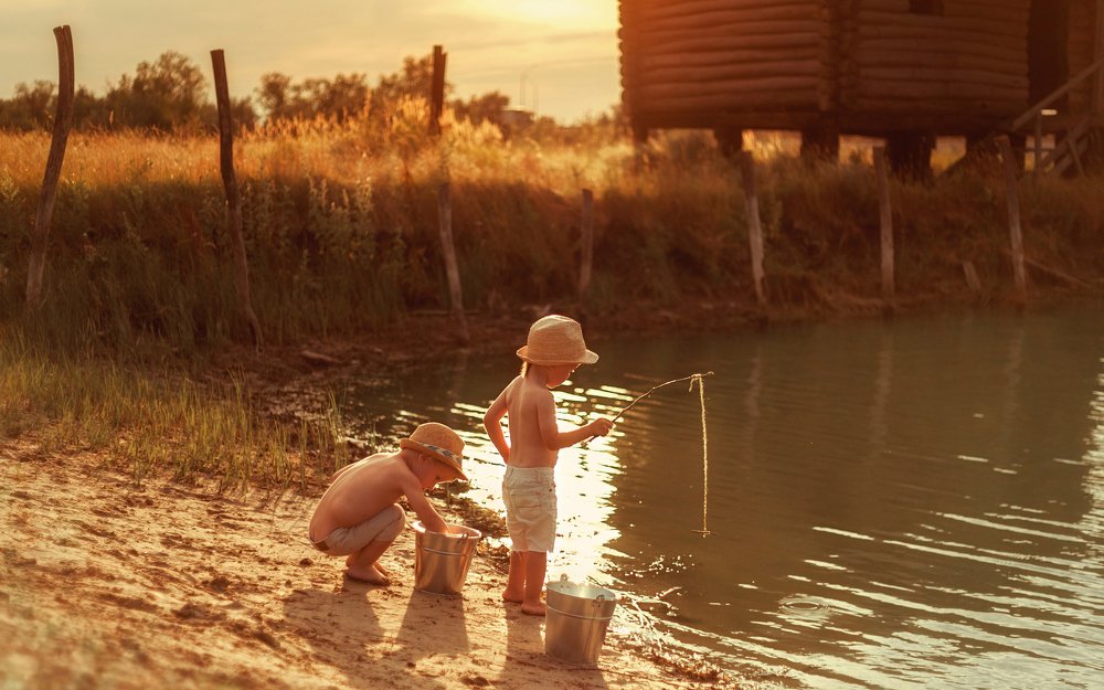 Photograph by Alisun photography Sasha