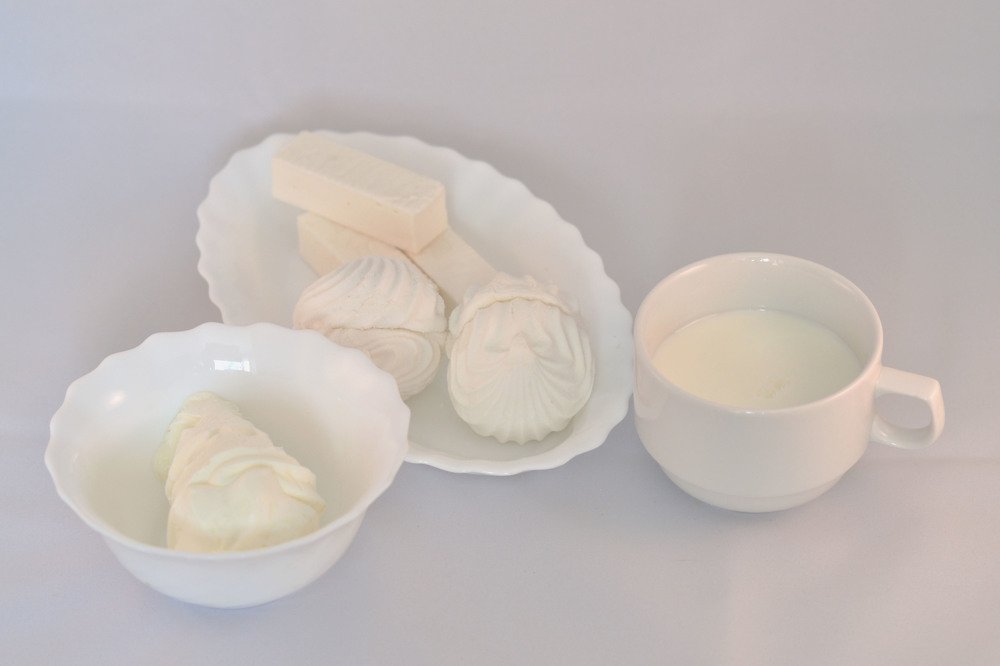 натюрморт из белого