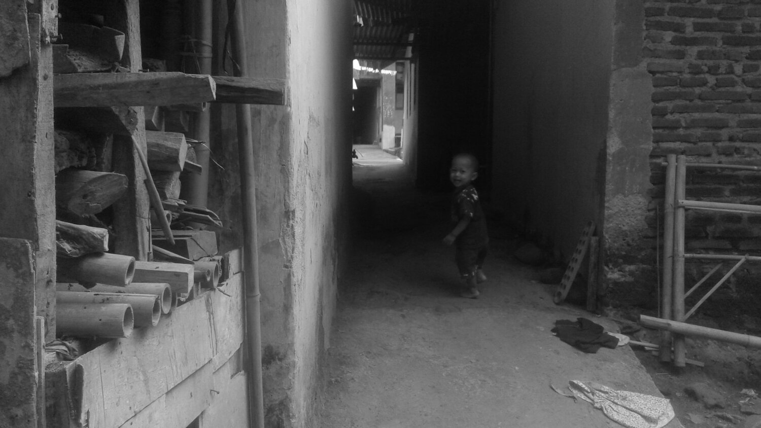 children in black white