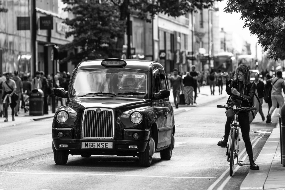 Lonodn vibes in black and white