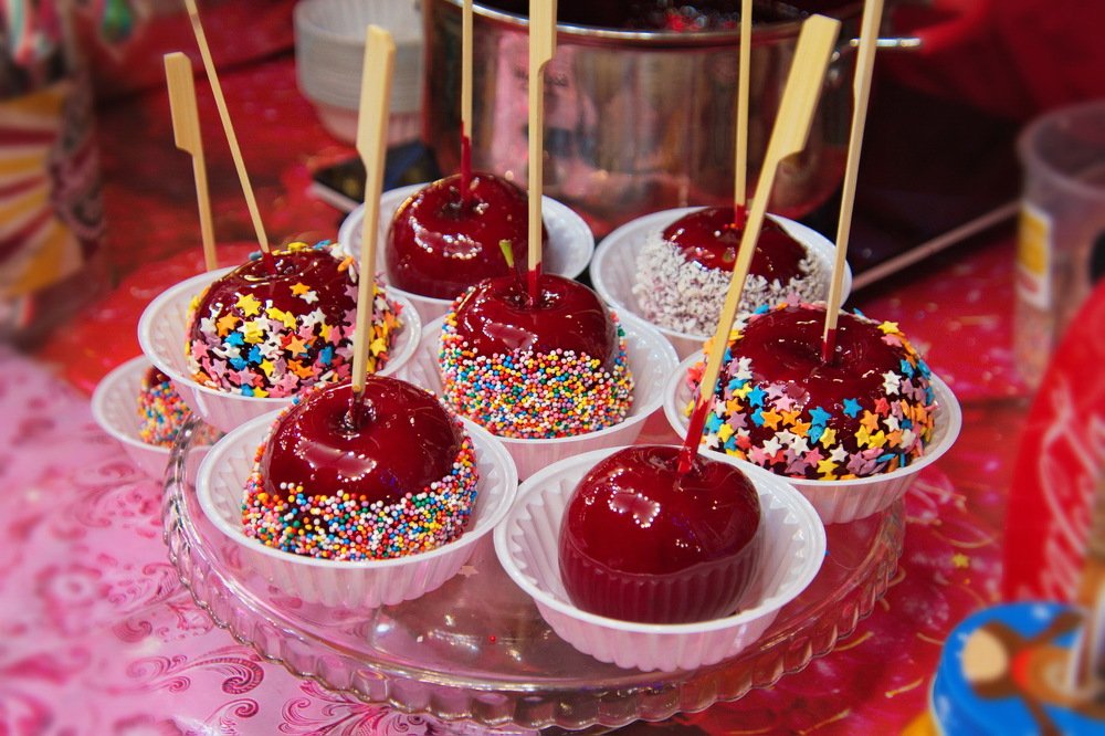 Яблоки в карамели