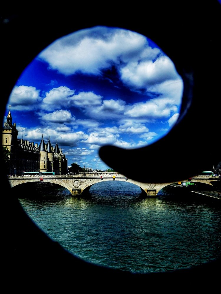 Photograph by Dan Ciupureanu